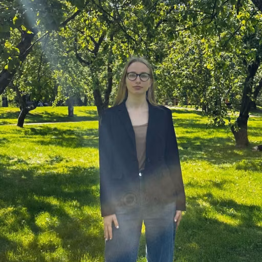 Анна Лавник